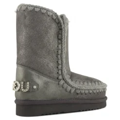 Eskimo 24 With Rhinestones Logo