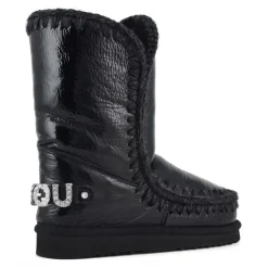 Eskimo 24 With Rhinestones Logo