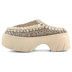 Eskimo Clog Twist