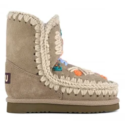 Eskimo Wool Embroidery
