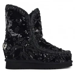 Inner Wedge Iridiscent Sequins On Velvet