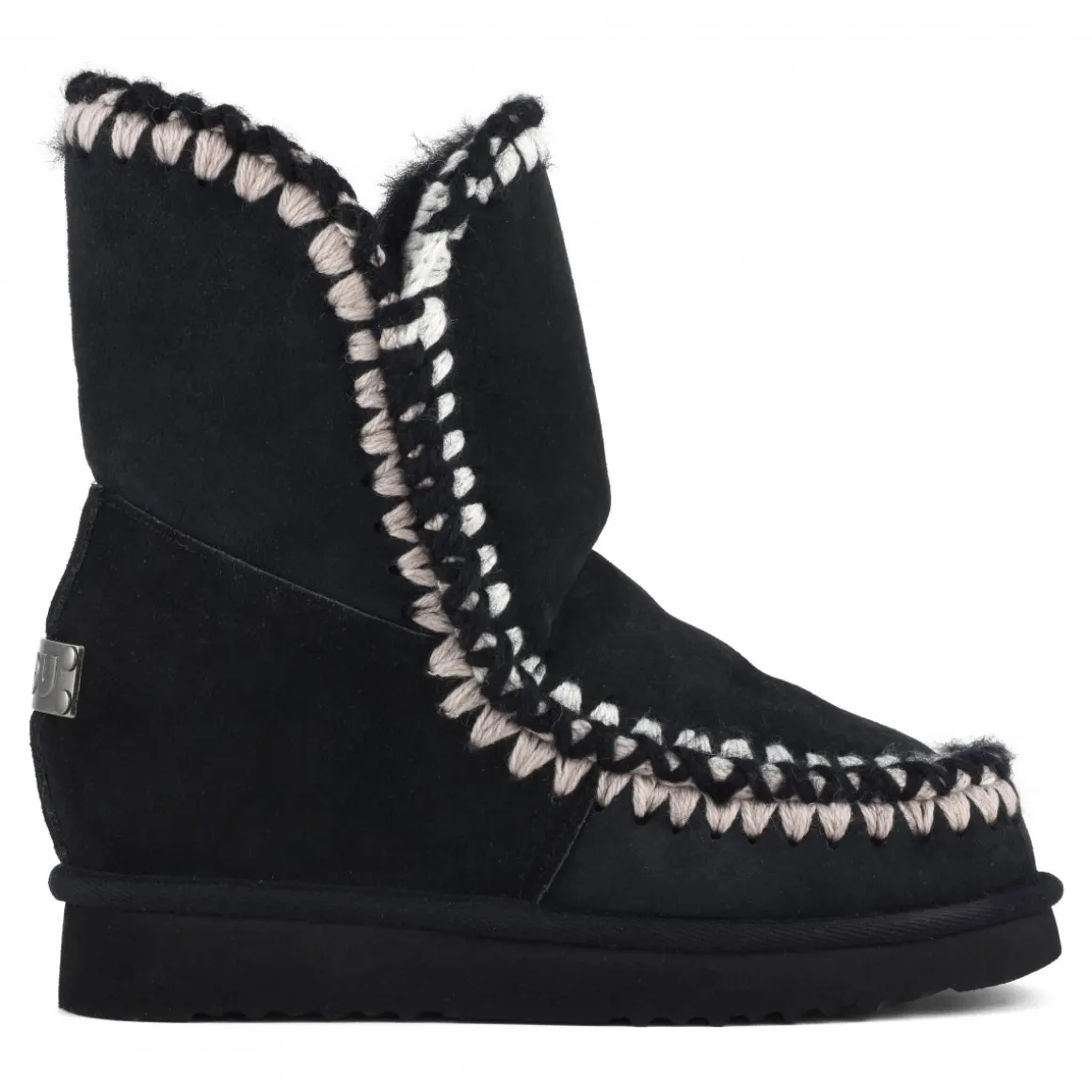 Inner Wedge Short With 3d Overstitching