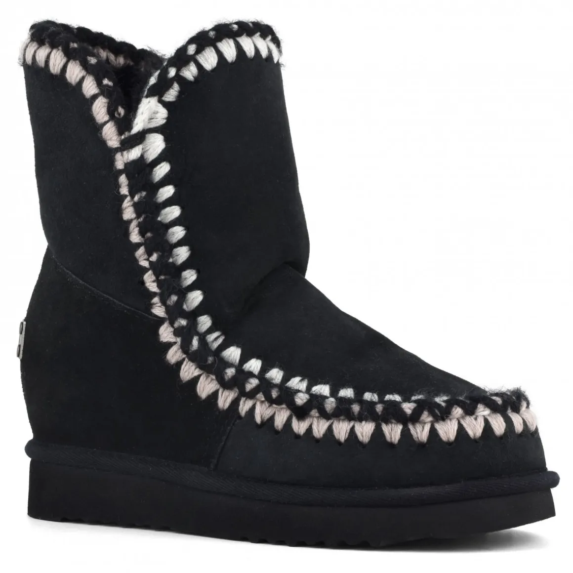 Inner Wedge Short With 3d Overstitching